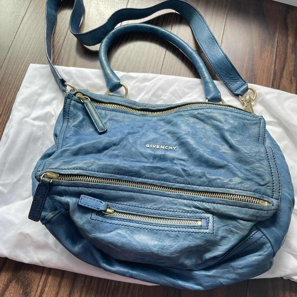 Givenchy Pandora medium size blue aged leather crossbody/shoulder bag
